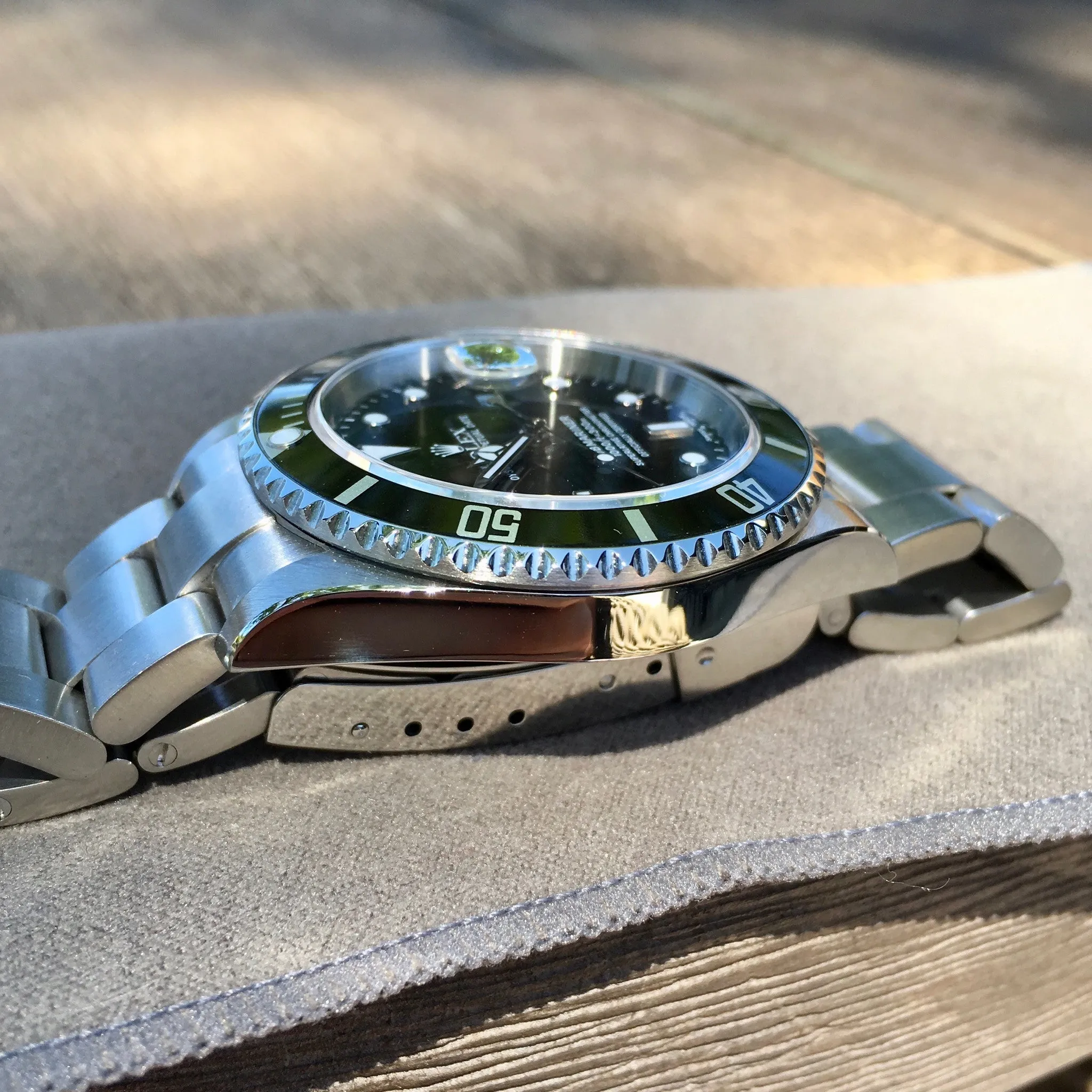 2004 Rolex Submariner 16610 Date Steel "F" Serial Wristwatch MINT FULL KIT
