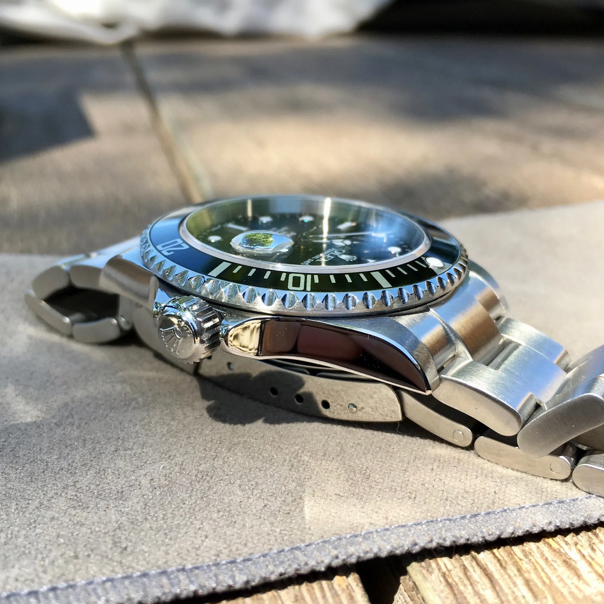 2004 Rolex Submariner 16610 Date Steel "F" Serial Wristwatch MINT FULL KIT