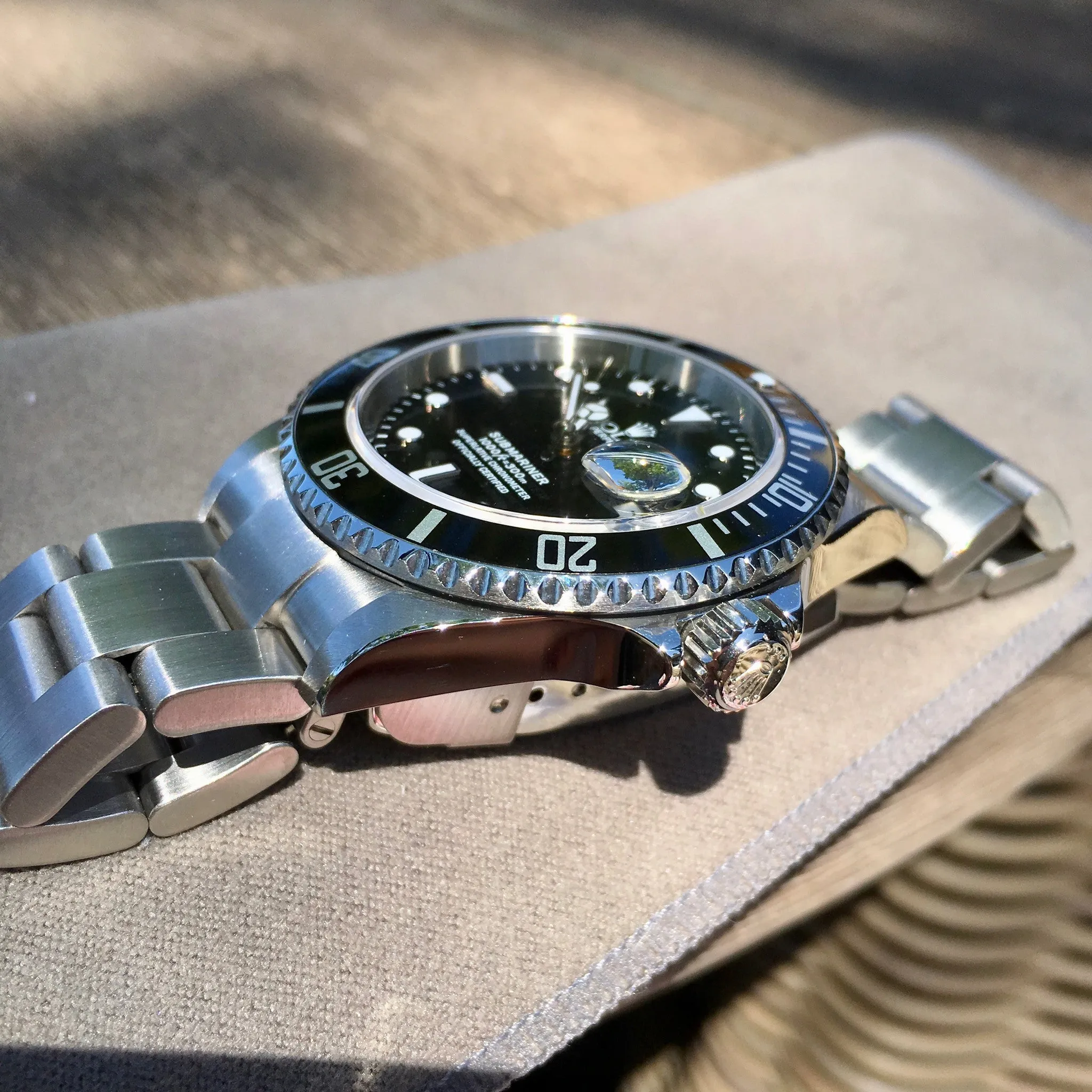 2004 Rolex Submariner 16610 Date Steel "F" Serial Wristwatch MINT FULL KIT
