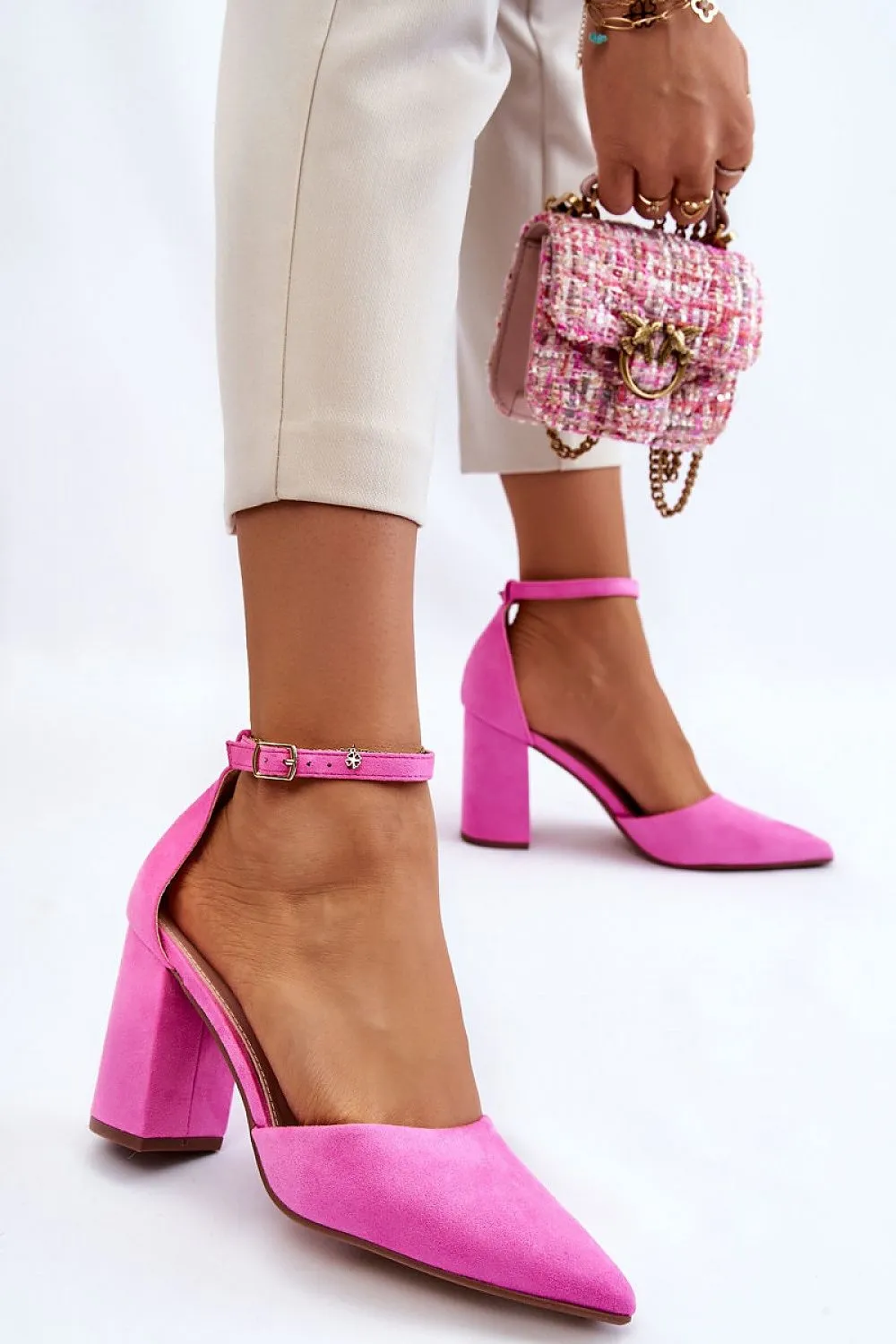 Block heel pumps