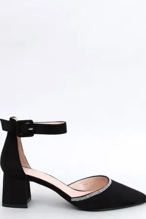 Block heel pumps