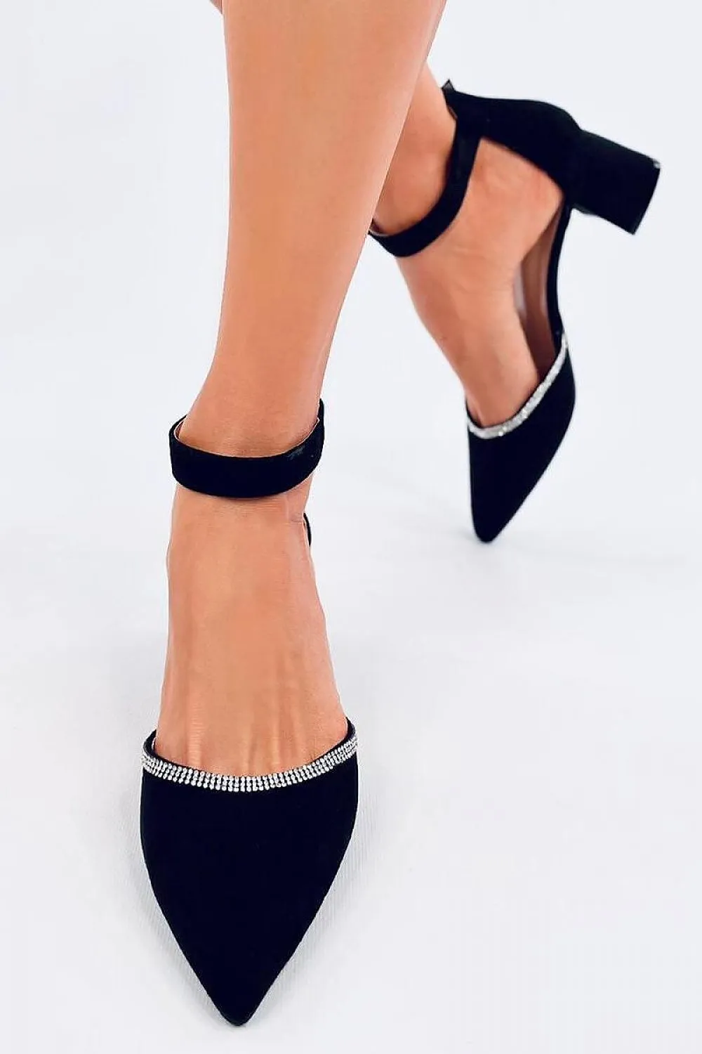 Block heel pumps