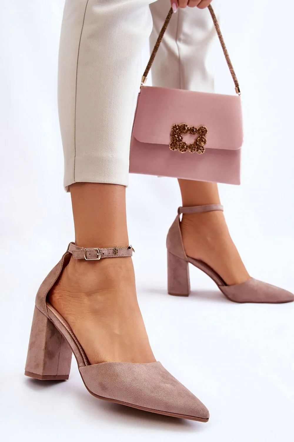 Block heel pumps