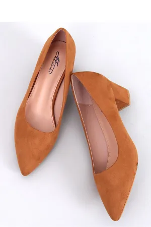 Block heel pumps