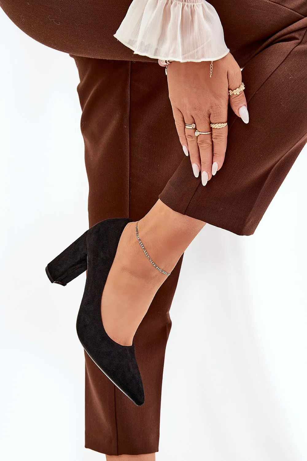 Block heel pumps