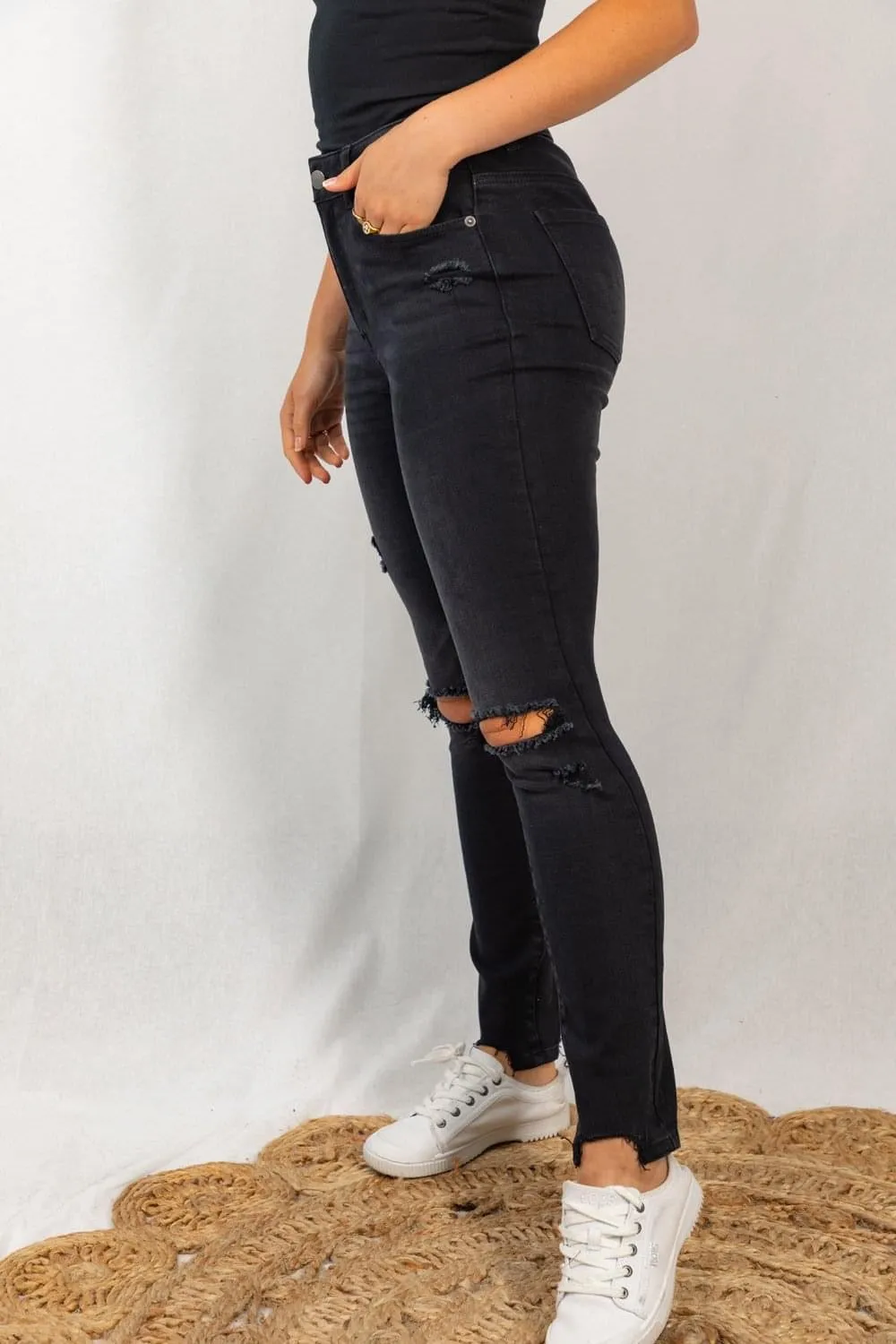 *Deals & Steals* High Rise Black Skinny Jeans