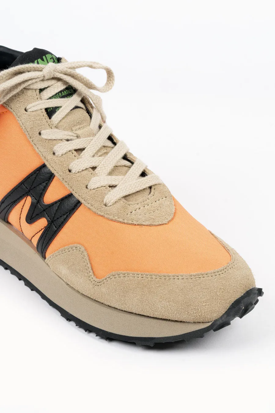 KARHU VYNER M-RUNNER SMOKE GRAY NECTARINE