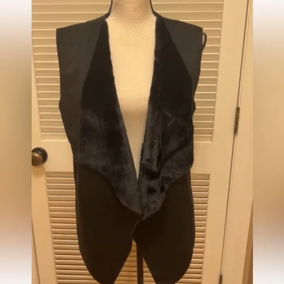 Royal Standard Fur and Suede Vest in Black, Size Small/Medium, NWT