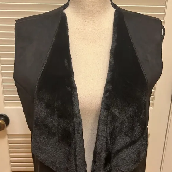 Royal Standard Fur and Suede Vest in Black, Size Small/Medium, NWT