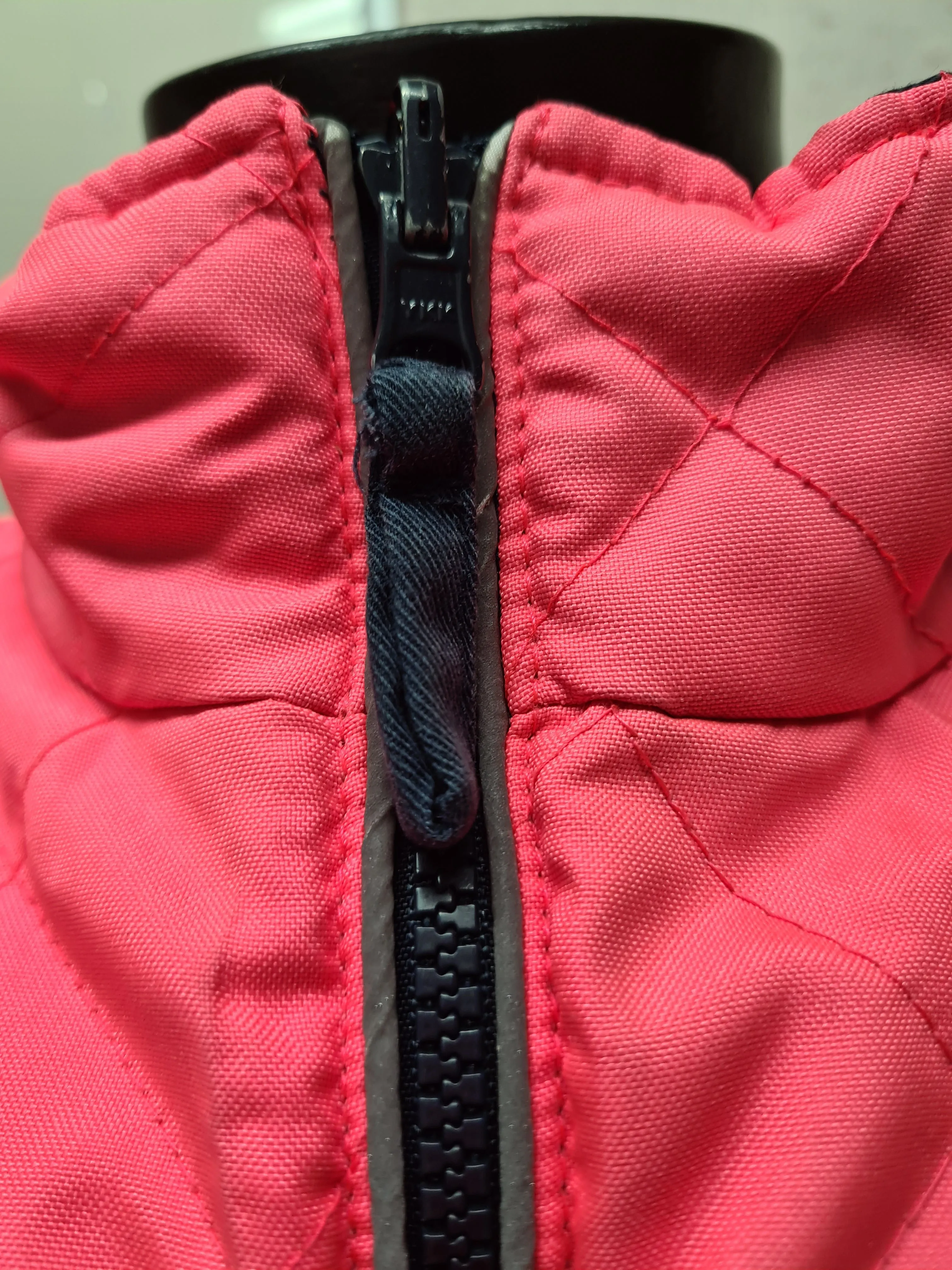 Size 8 hi vis reversible gilet  FREE POSTAGE  🟢