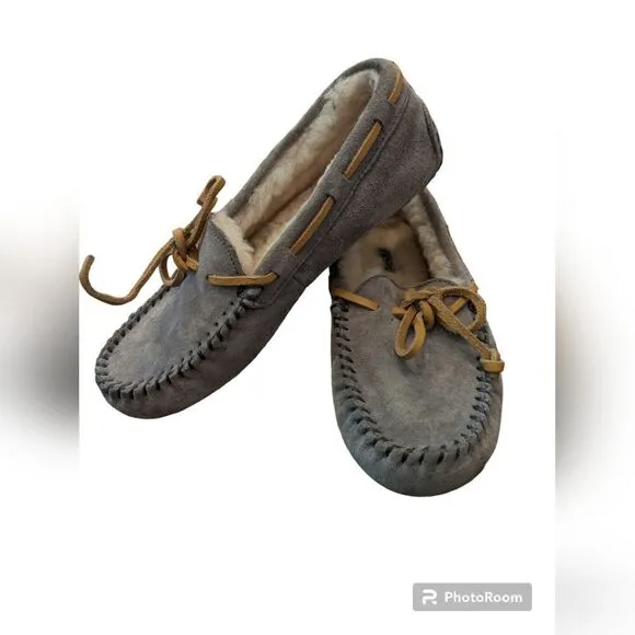 Ugg Dakota slippers size 13/1 in excellent condition