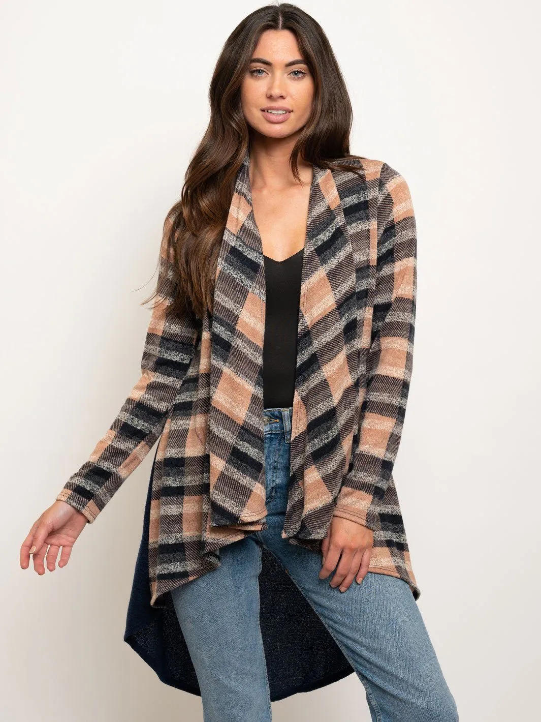 WOMEN'S CONTRAST CHECK HIGH-LOW CARDIGAN